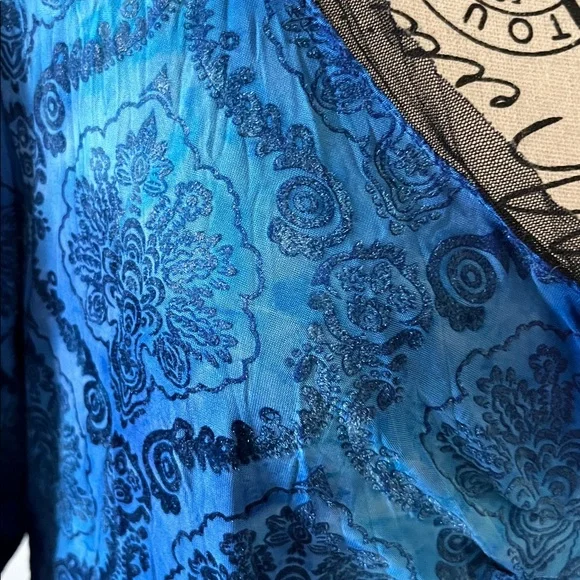 Elegant Blue Long Sleeve Dress - Picture 8 of 16